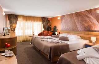 Отель Hotel Central Point София Семейный номер-6