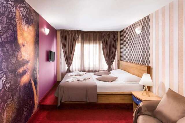 Отель Hotel Central Point София-10